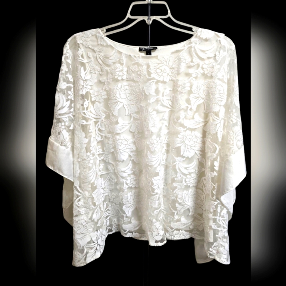 Prelude vintage Elegant White Floral Women's Top size XL